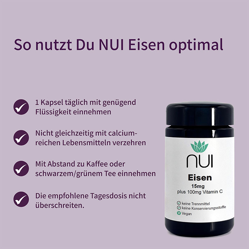 Lila Hintergrund mit Überschrift: ‘So nutzt Du NUI Eisen optimal’. Links Bulletpoints: ‘Täglich 1 Kapsel mit ausreichend Flüssigkeit einnehmen’, ‘Am besten morgens auf nüchternen Magen’, ‘Regelmäßig für optimale Versorgung’. Rechts eine Flasche NUI Eisen.